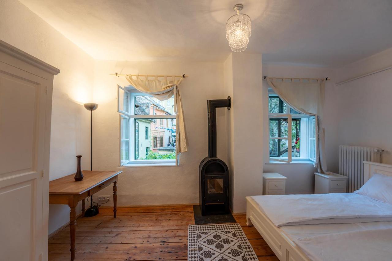 Апарт готель Casa Josef Bacon - La Strada - Сігішоара Екстер'єр фото